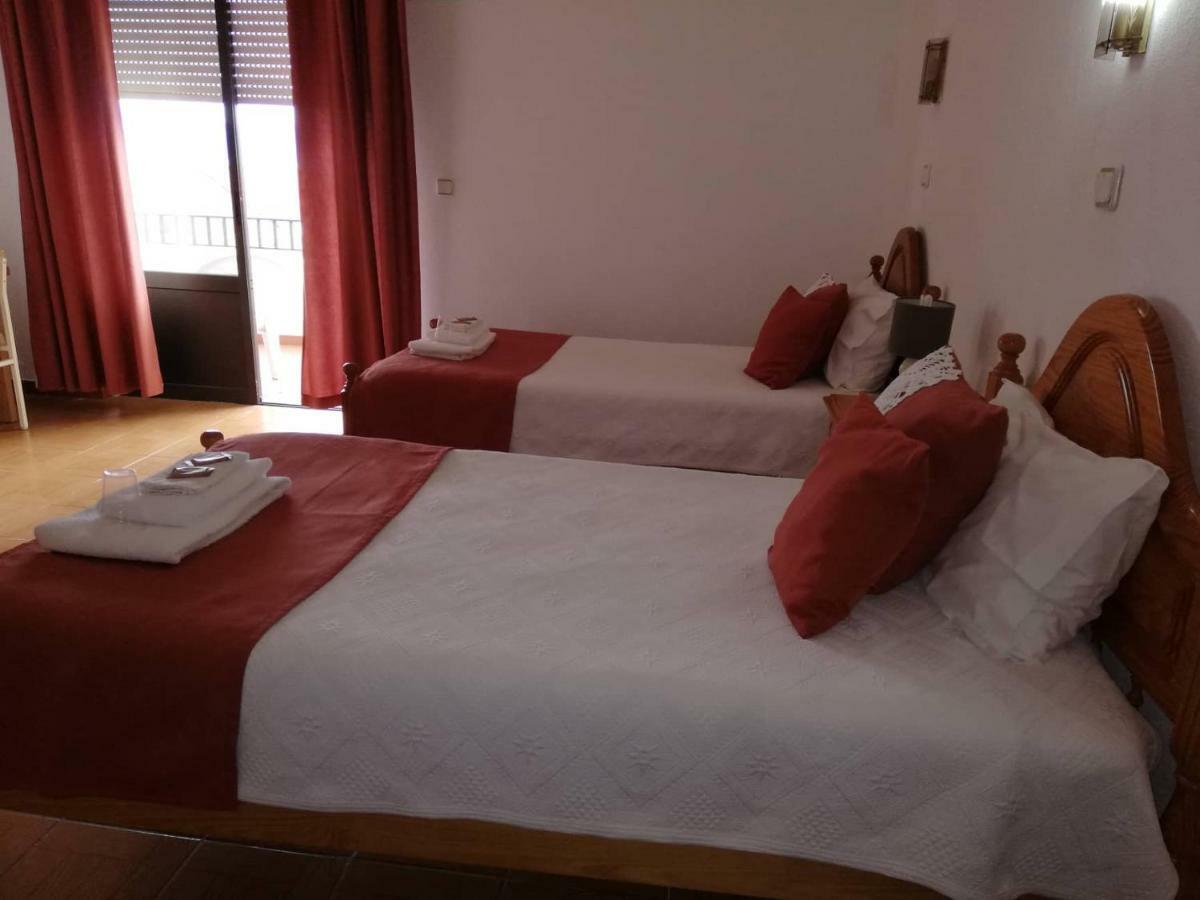 Hotel Residencia Livramento Velas Esterno foto